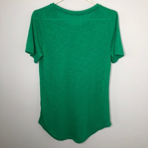 FREE WITH PURCHASE Boston Celtics Basketball Green NBA T-Shirt Size Medium - Picture 4 of 4